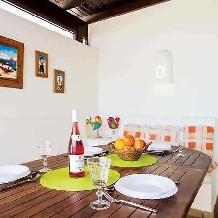 Playa Blanca Sleeps 4 Air Con Wifi Villa Playa Blanca (Lanzarote)
